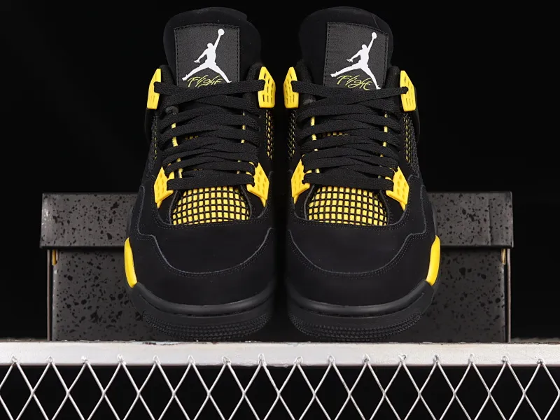 All categories Air Jordan Jordan series basketball shoes Air Jordan 4 LW version Air Jordan 4 "Thunder" AJ4 Joe 4 Thunder replica basketball shoes DH6927-017